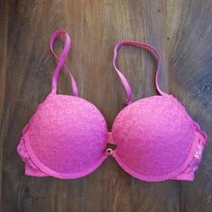 2 Gilly Hicks bras